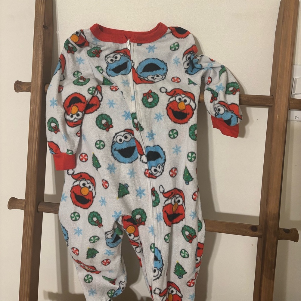💙 5 for $25 💙 Sesame Street Kids Christmas Footie Pajama